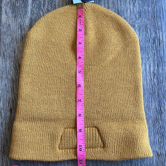 Vans “Milford” Beanie. Golden/yellow color with black and white Vans patch. NWT - Picture 10 of 11